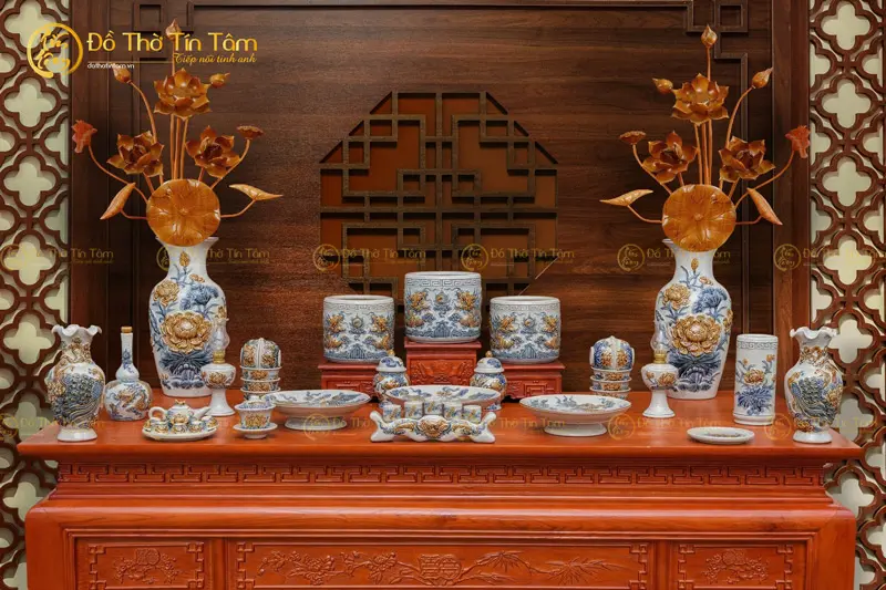 Bộ Đồ Thờ Gia Tiên Men Rạn Khắc Nổi Bát Tràng