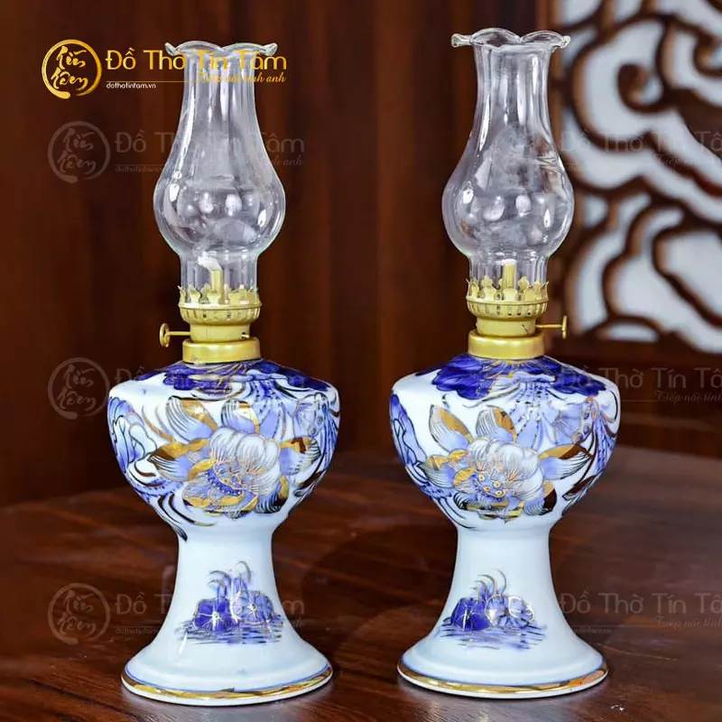 Đèn thờ men lam vẽ vàng Bát Tràng