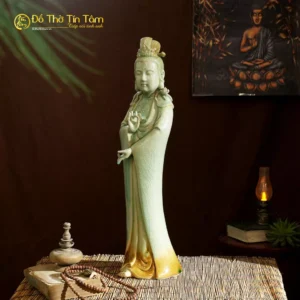 Tượng Đại Thế Chí Bồ Tát men bạch ngọc gốm Bát Tràng