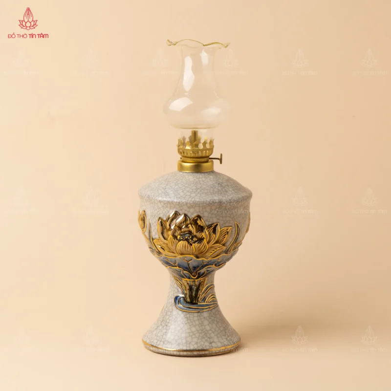 Đèn thờ men rạn vẽ vàng họa tiết sen