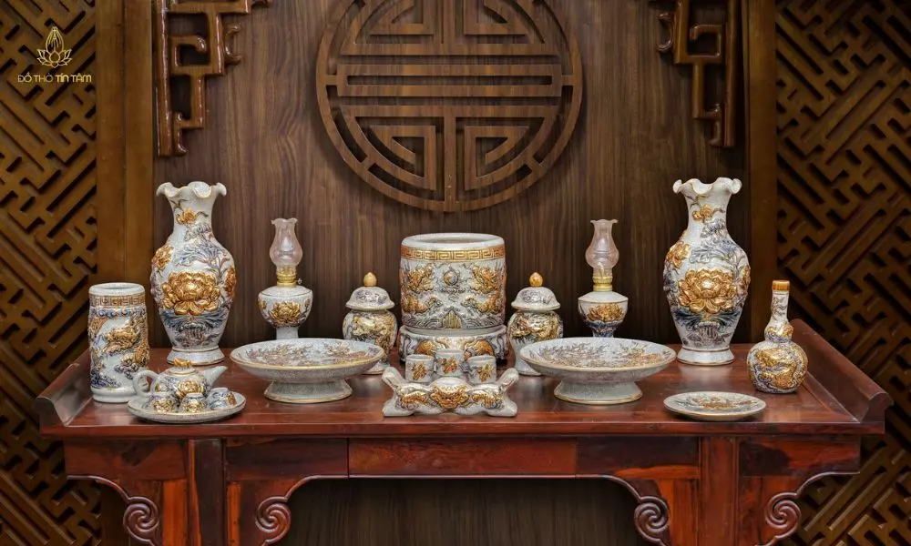 Bộ đồ thờ gia tiên men rạn rồng dát vàng